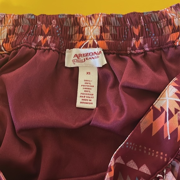 Extra small women’s junior skirt - Picture 2 of 3